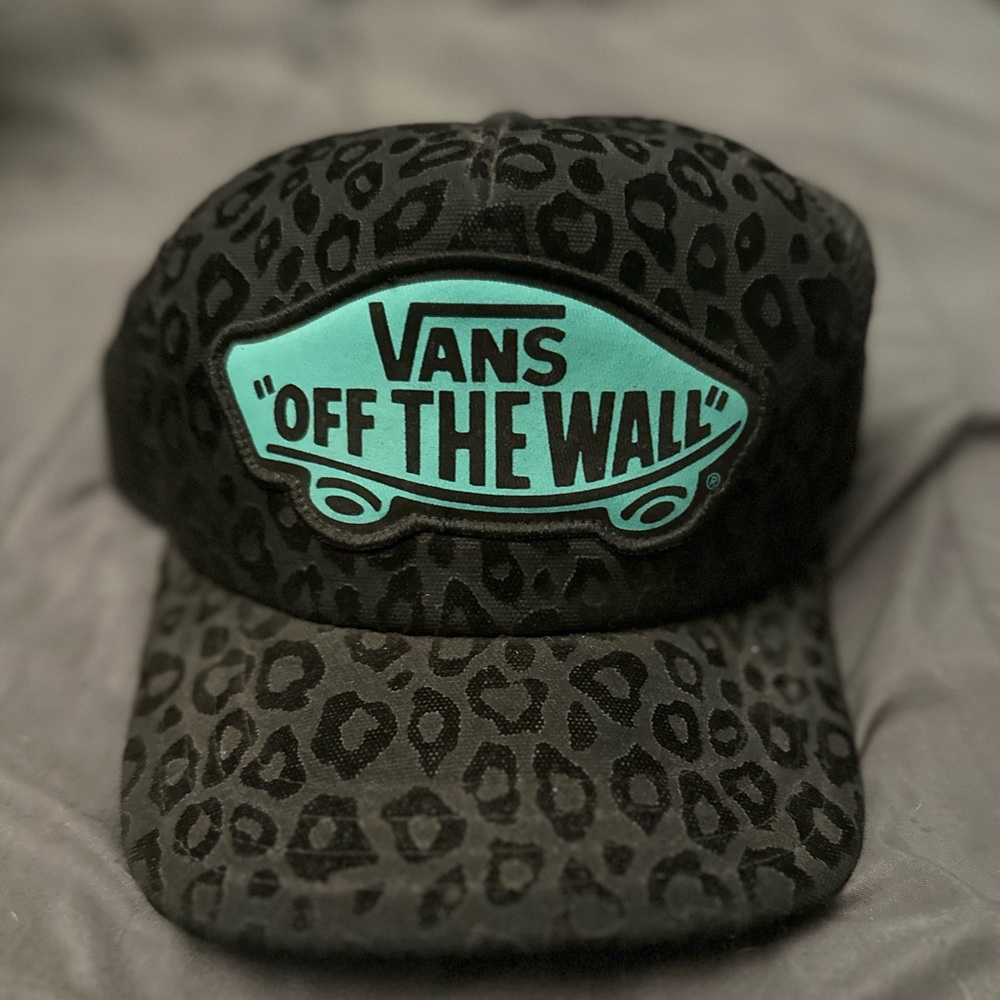 VANS cheetah trucker hat